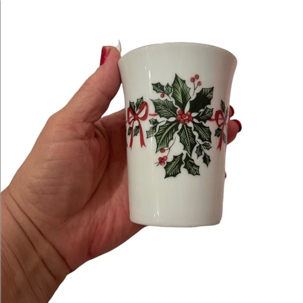 Ceramic Holly and Berry Cup and Soap Dish NWOT - Picture 2 of 5
